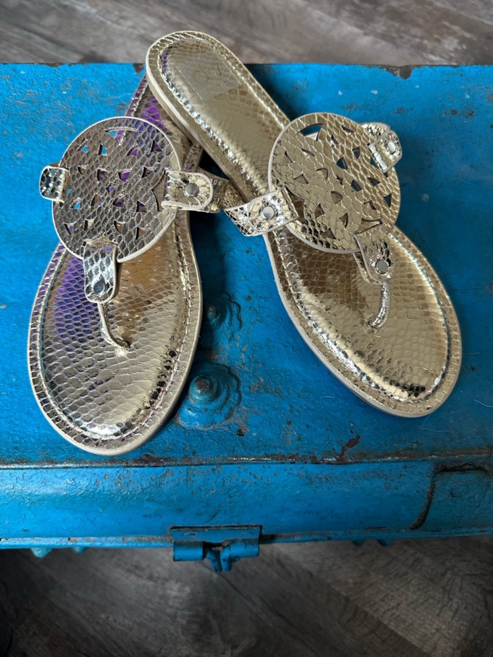 DV by Dolce Vita Metallic Gold Cutout Thong Slide Sandals